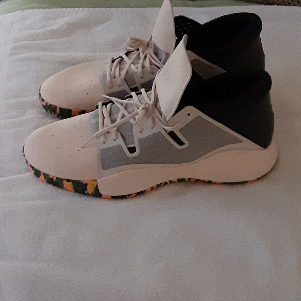 Adidas Bounce Sneakers - Picture 1 of 3